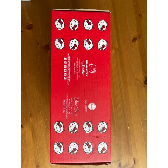 Hello Kitty Mug and Figurine Gift Set NEW in Box Christmas - Picture 7 of 10